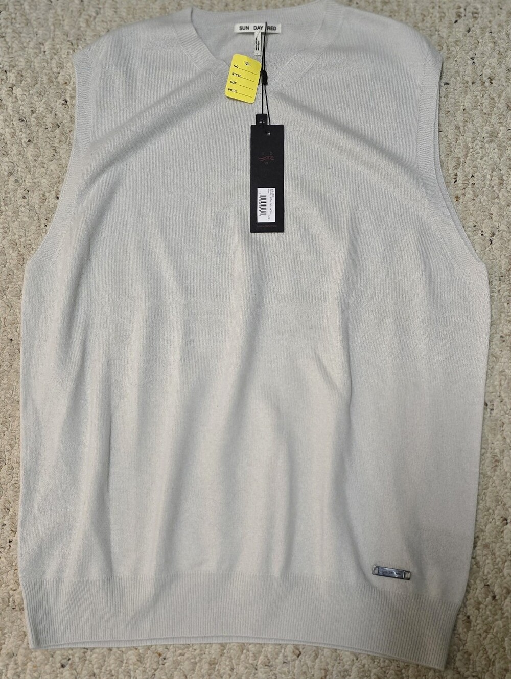 Sunday Red Vest Cashmere Grey Large